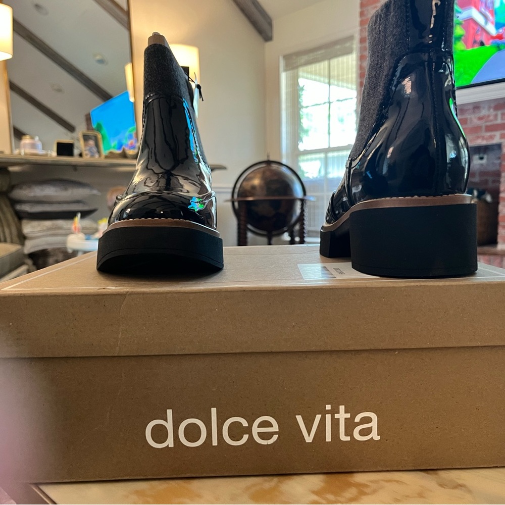 New w/ tags Dolce Vita Black Ankle Boots with Chunky Heel - Picture 6 of 7